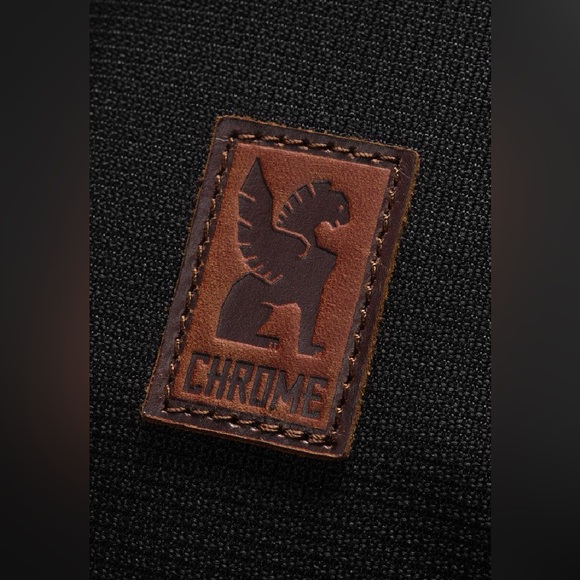 🖤 NWT Chrome Ruckas Accessory Pouch - Picture 9 of 13